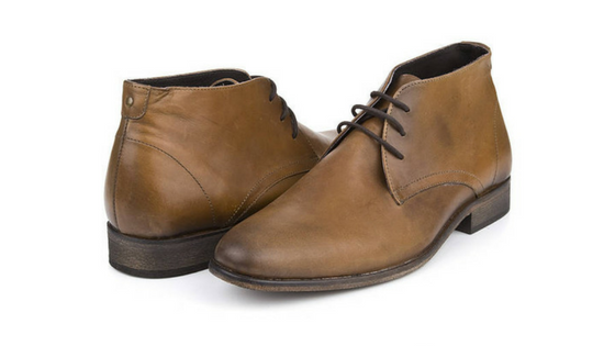 Warning: You're losing money by not buying the 5 must-have Men's Shoes brown chukka boots - Warning: You're losing money by not buying the 5 must-have Men's Shoes